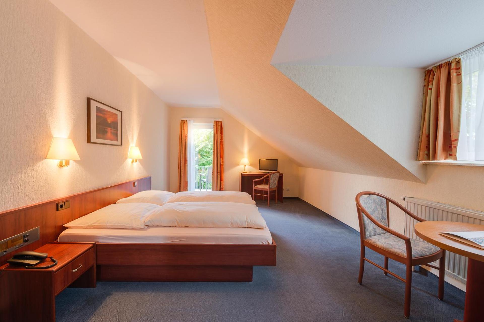 Berghotel Wilhelmsburg Bad Koesen Δωμάτιο φωτογραφία
