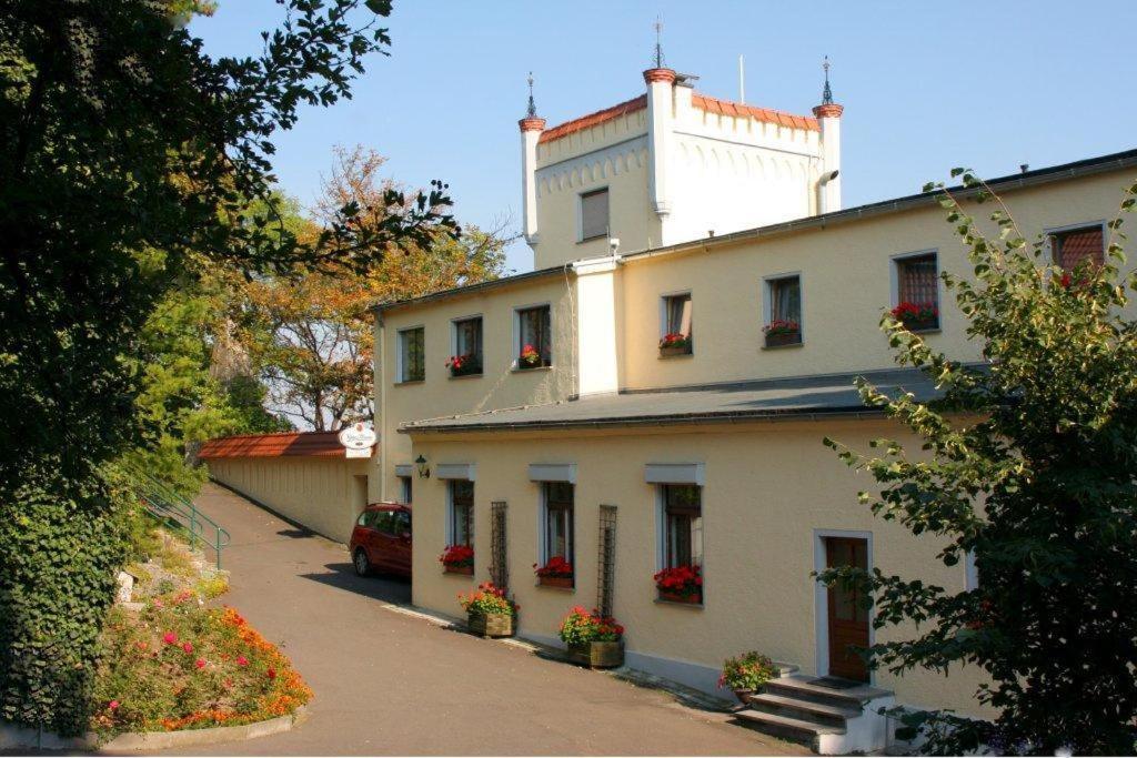 Berghotel Wilhelmsburg Bad Koesen Εξωτερικό φωτογραφία