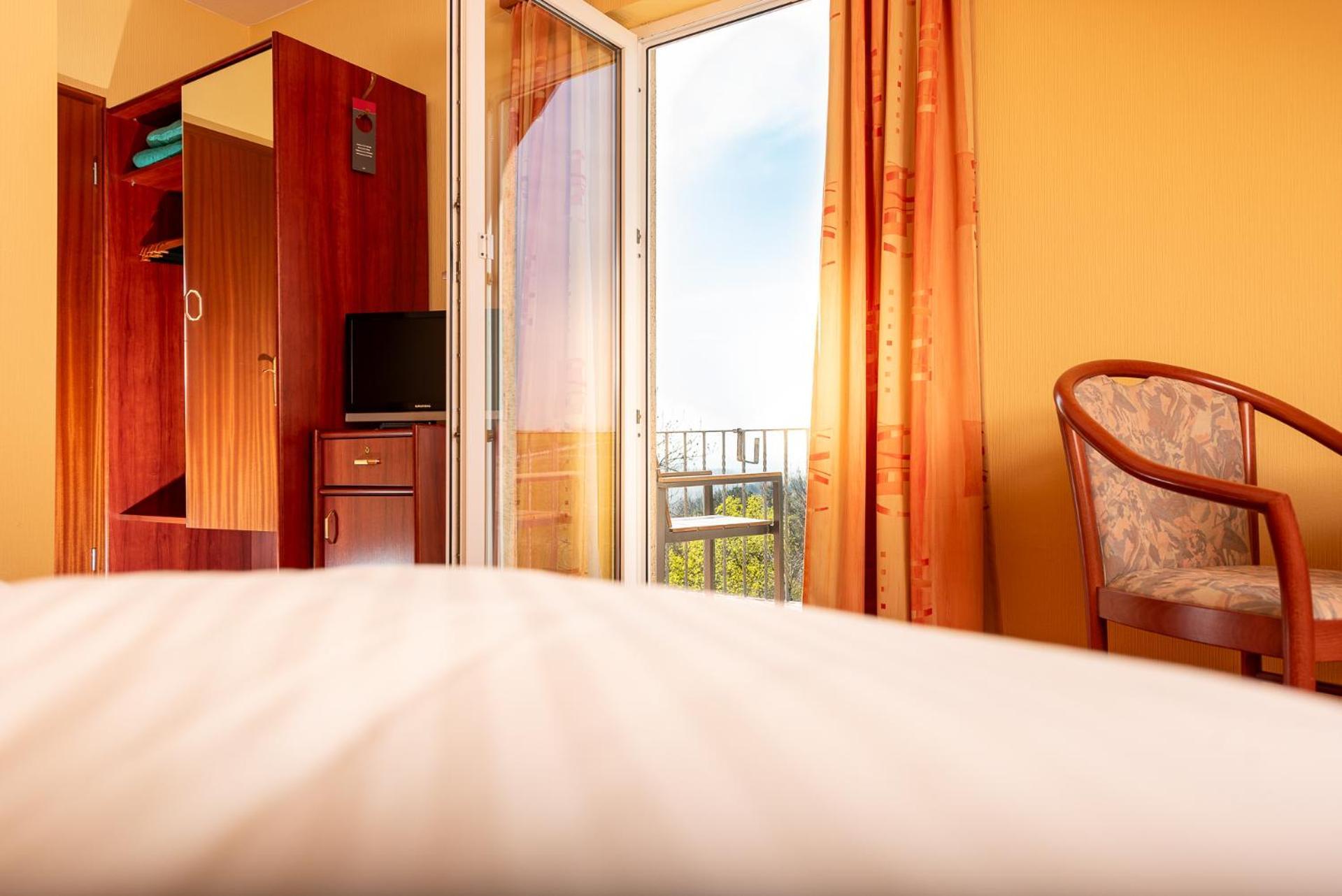 Berghotel Wilhelmsburg Bad Koesen Δωμάτιο φωτογραφία