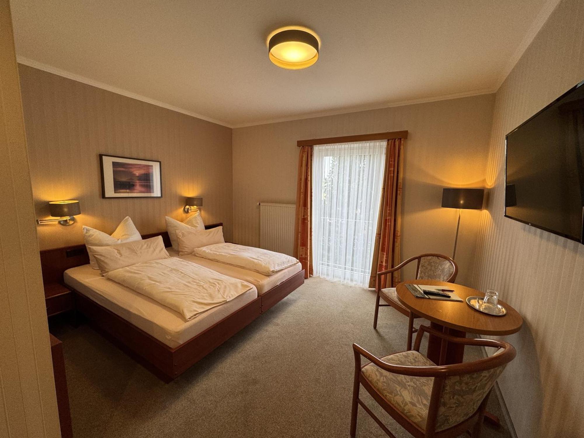 Berghotel Wilhelmsburg Bad Koesen Δωμάτιο φωτογραφία