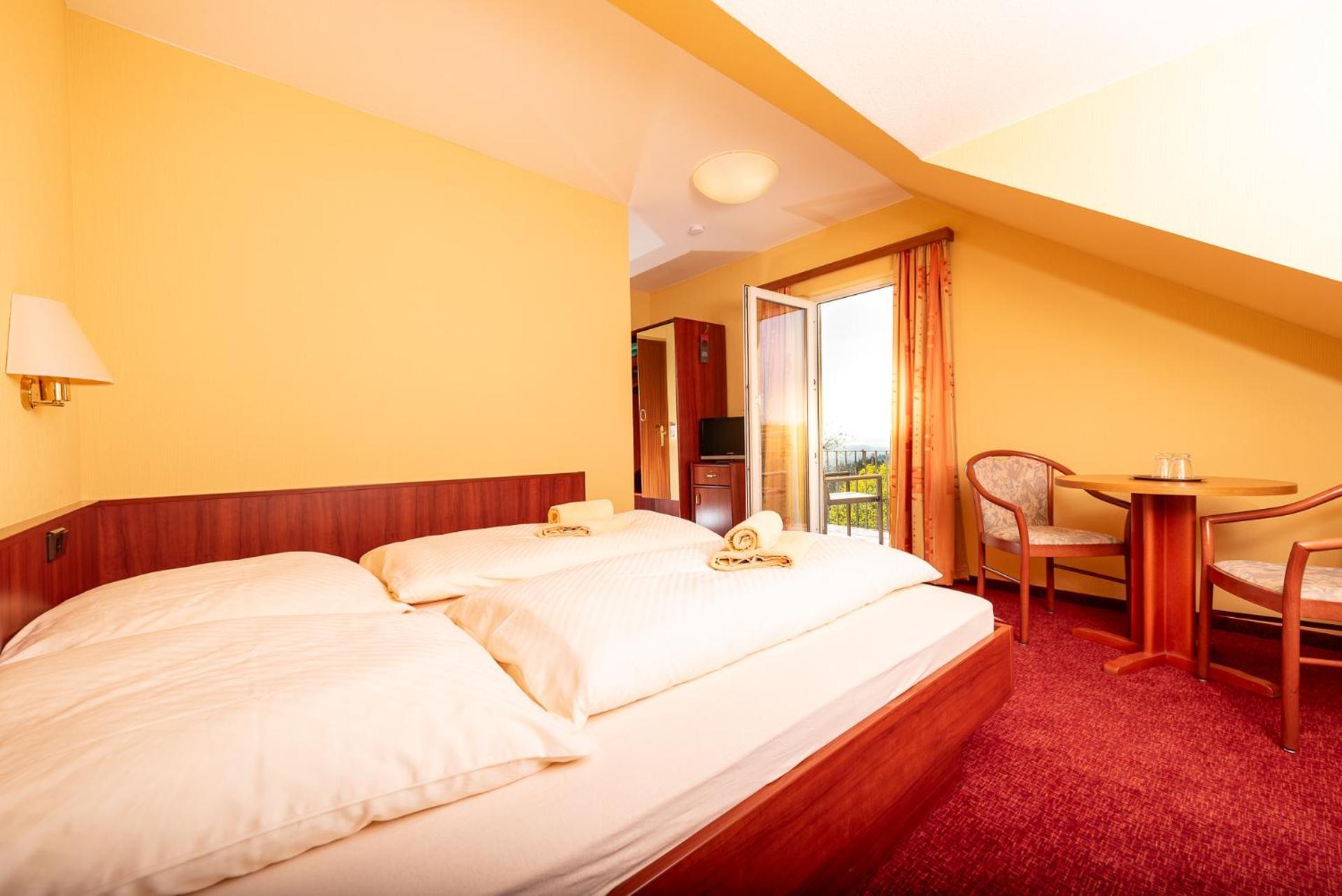 Berghotel Wilhelmsburg Bad Koesen Δωμάτιο φωτογραφία