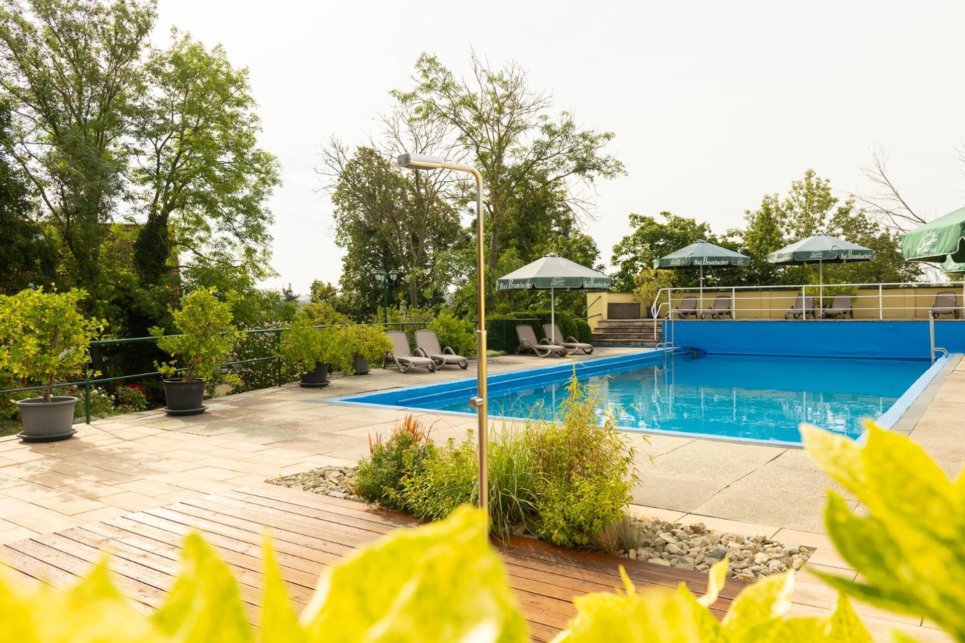 Berghotel Wilhelmsburg Bad Koesen Εξωτερικό φωτογραφία