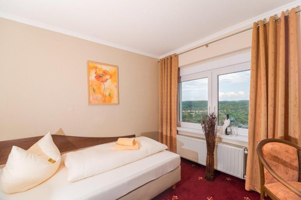 Berghotel Wilhelmsburg Bad Koesen Δωμάτιο φωτογραφία