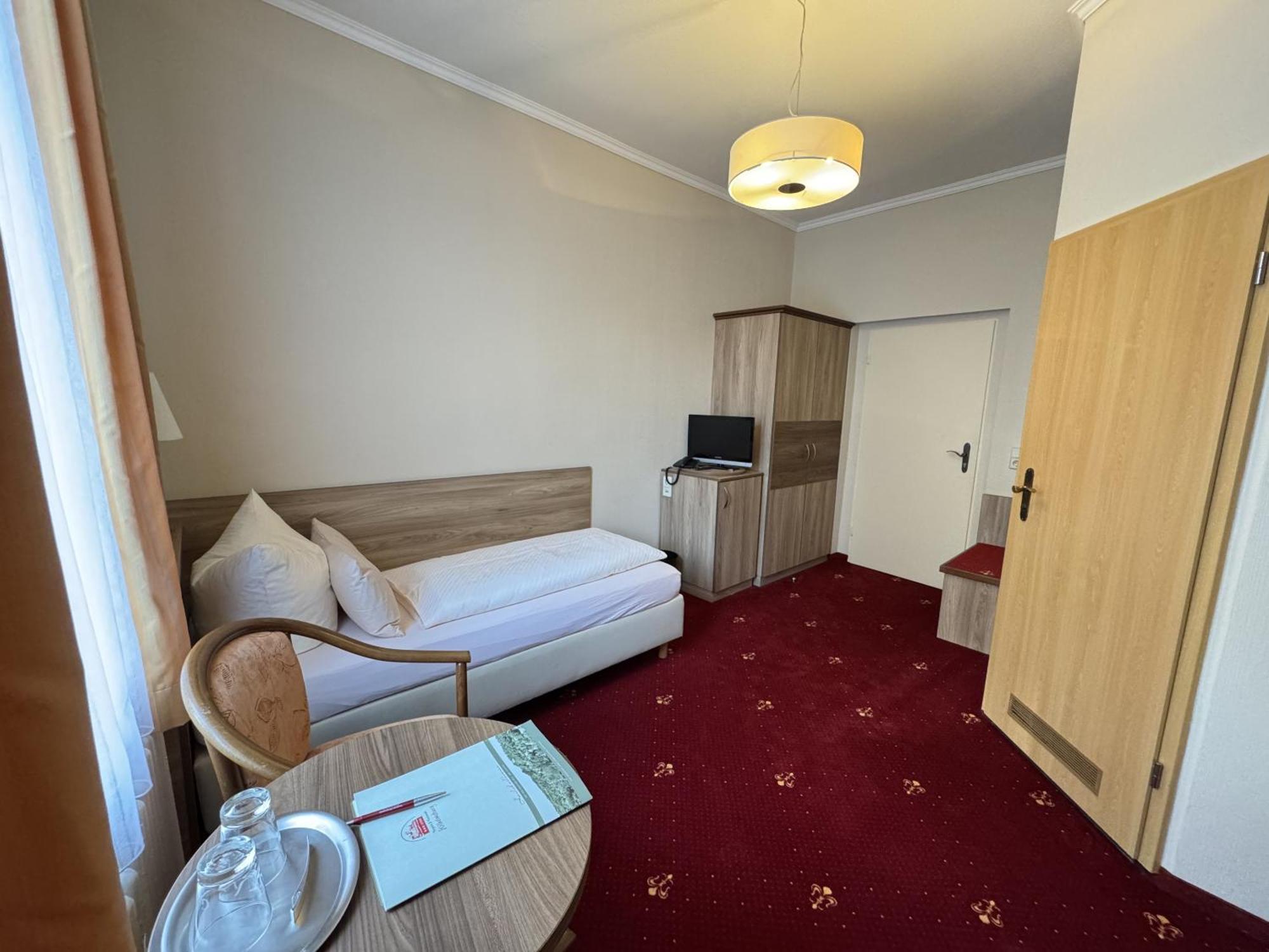 Berghotel Wilhelmsburg Bad Koesen Δωμάτιο φωτογραφία