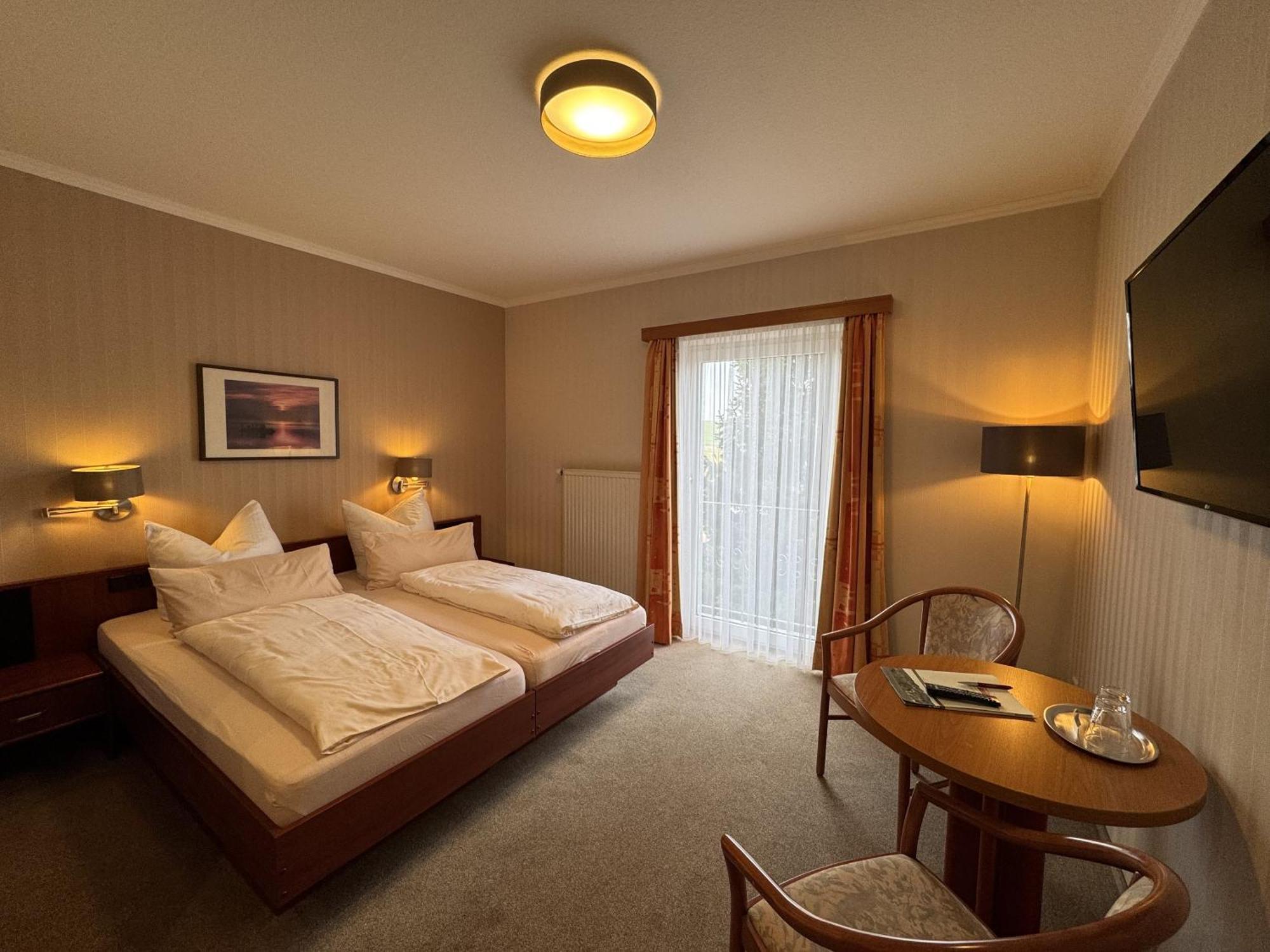 Berghotel Wilhelmsburg Bad Koesen Δωμάτιο φωτογραφία